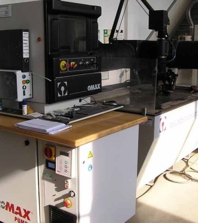 OMAX- Wasserstrahlschneidmaschine